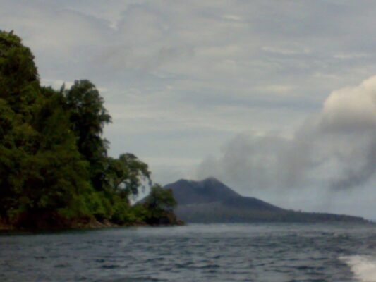 Image Anak Krakatau One-Day Trip Anak Krakatau from Rakata Island image
